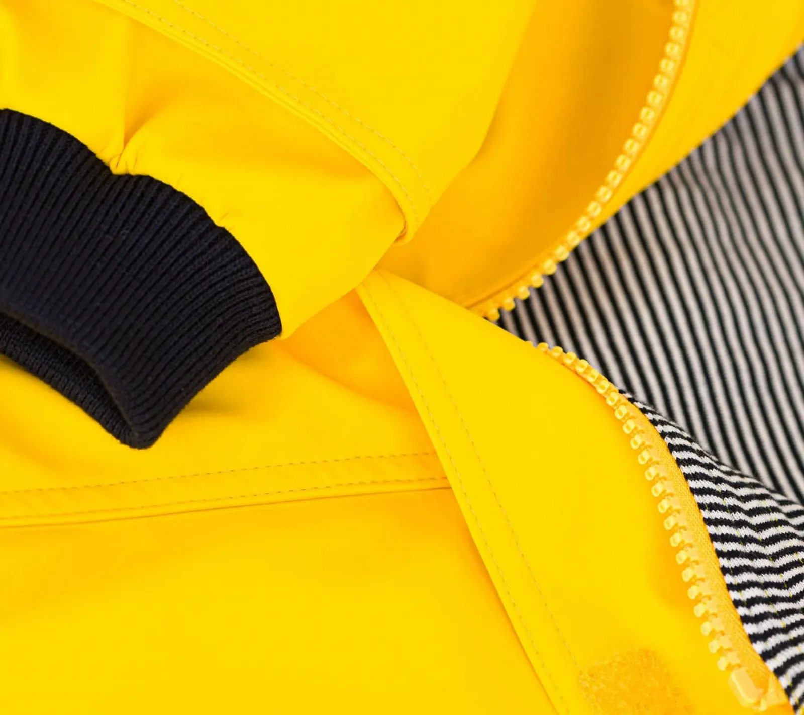 Вощеный плащ для мальчиков Petit Bateau A070x, фото №5 Вощеный плащ для мальчиков Petit Bateau A070x, фото №5