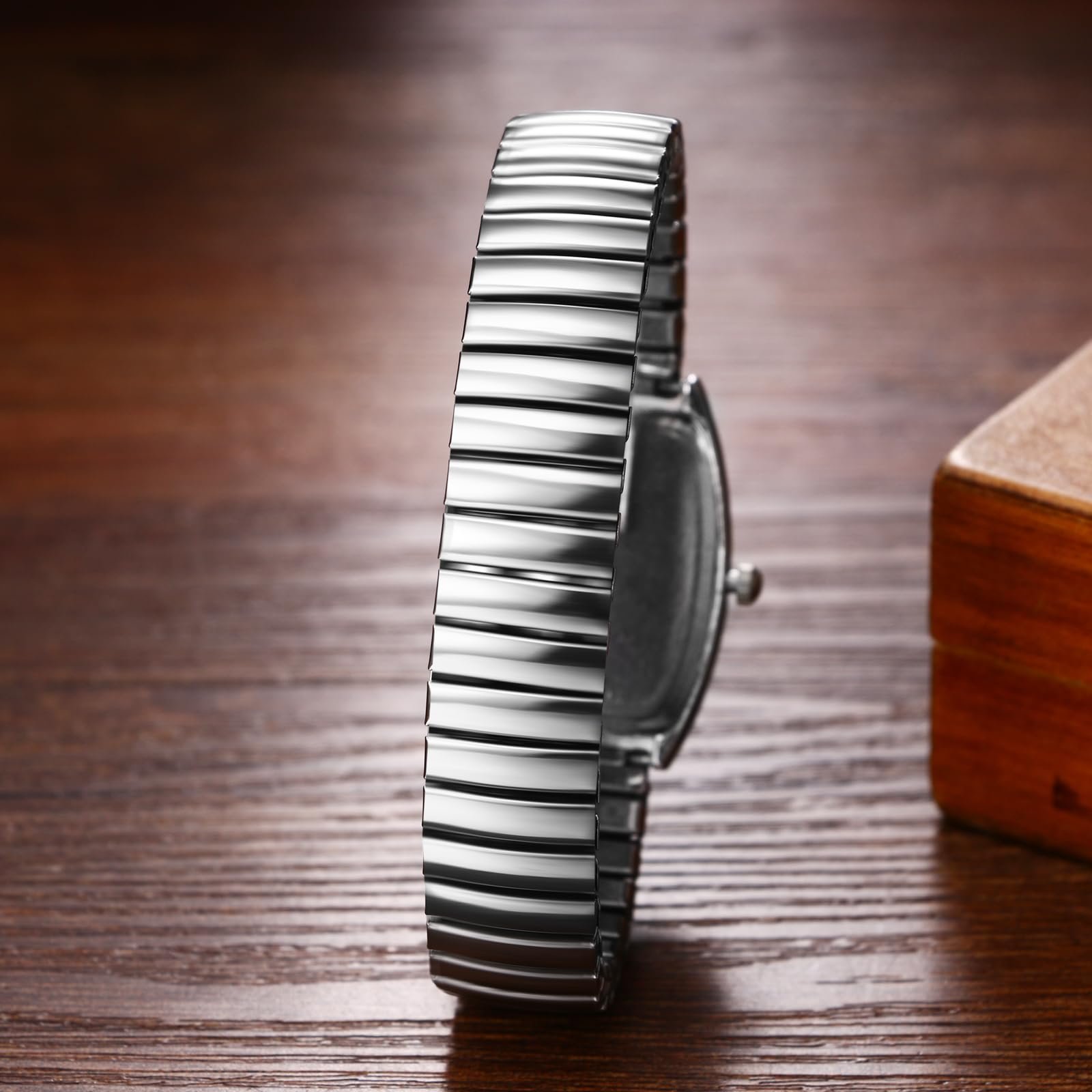 Женские часы Tonneau JewelryWe Аналоговые кварцевые Серебристые с эластичным браслетом из нержавеющей стали, прямоугольным циферблатом, римскими цифрами и бриллиантовой шкалой, фото №6