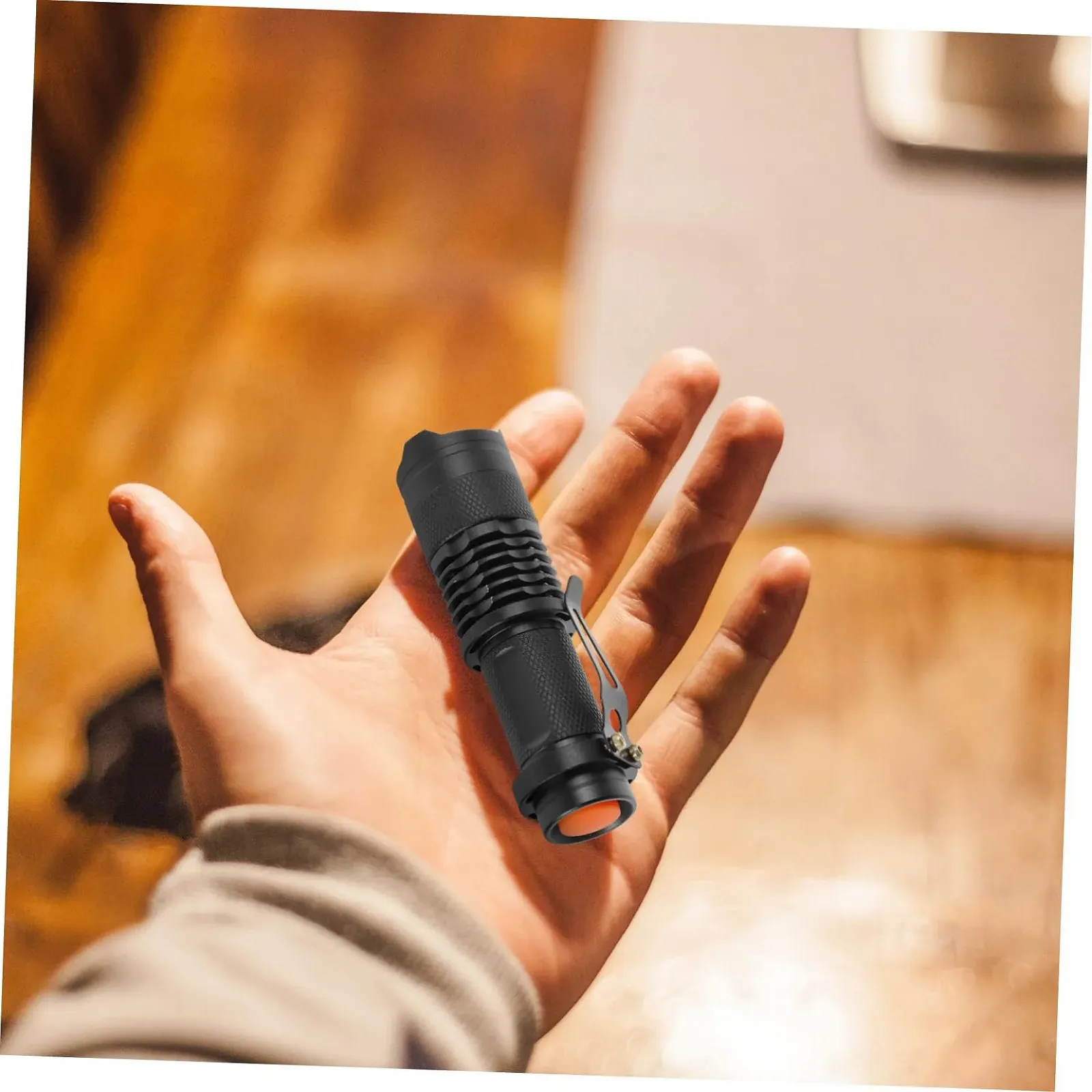 Ліхтар Veemoon Zoomable Перезаряджуваний 300 люмен Чорний, фото №7 Ліхтар Veemoon Zoomable Перезаряджуваний 300 люмен Чорний, фото №7