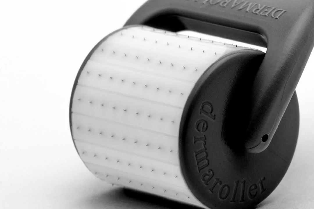 Дермаролер Dermaroller HC902 Special Black Edition Набір з очищувачем, фото №2