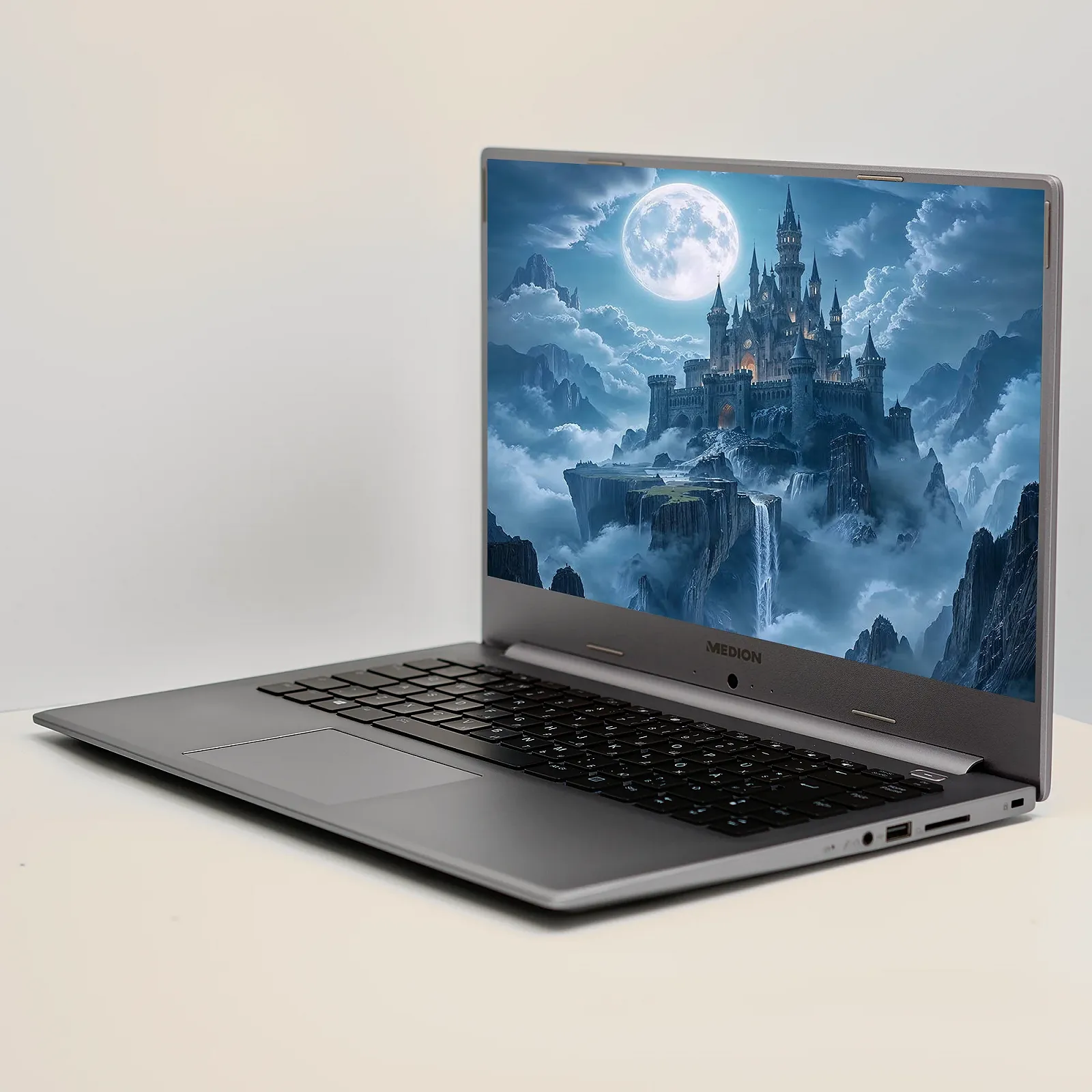 Ноутбук Medion (Lenovo Group) Akoya S15447 | Intel Core i5-10210U | IPS (1920x1080) FullHD | RAM 8 ГБ | SSD 256 ГБ | Intel UHD Graphics | Металевий корпус | Підсвітка клавіатури | Win11 (5025), фото №2