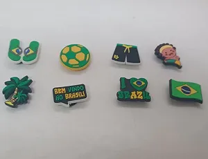 Джибитсы Бразилия Футбол набор 8 шт Jibbitz Brazil украшения для крокс аксессуары для Crocs украшения на кроксы декор для обуви подарок футболисту synthetic.ua - Фото 1