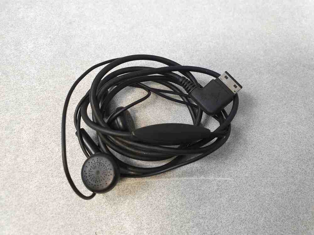 Наушники и Bluetooth-гарнитуры Samsung D880, фото №1