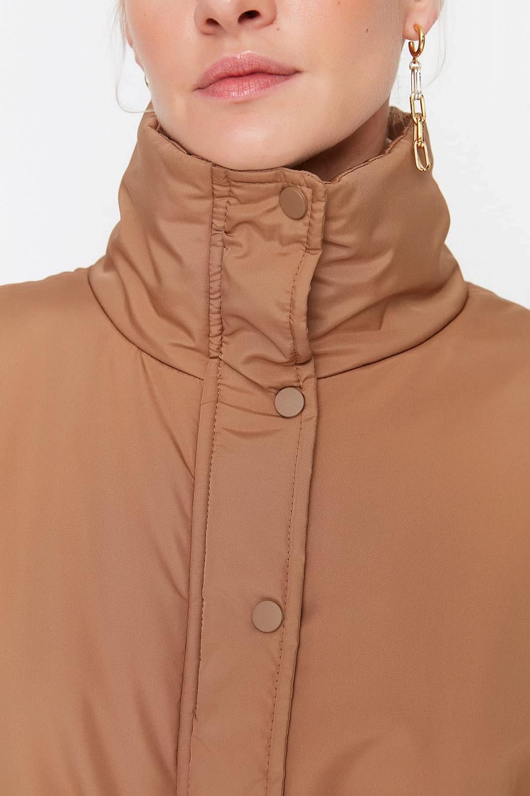 Пуховик TRENDYOL Regular однотонный тканевый зимний, фото №3