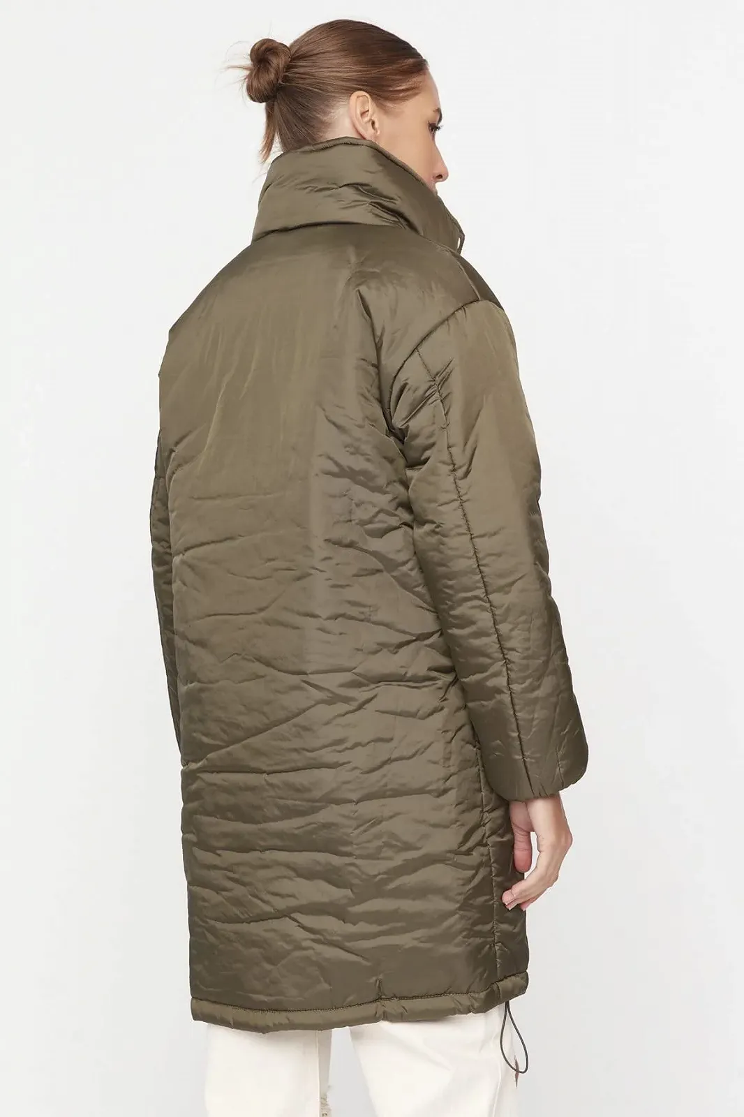 Куртка TRENDYOL Женская Обычная Пуховая Однотонная Тканая Зимняя, фото №5 Куртка TRENDYOL Женская Обычная Пуховая Однотонная Тканая Зимняя, фото №5