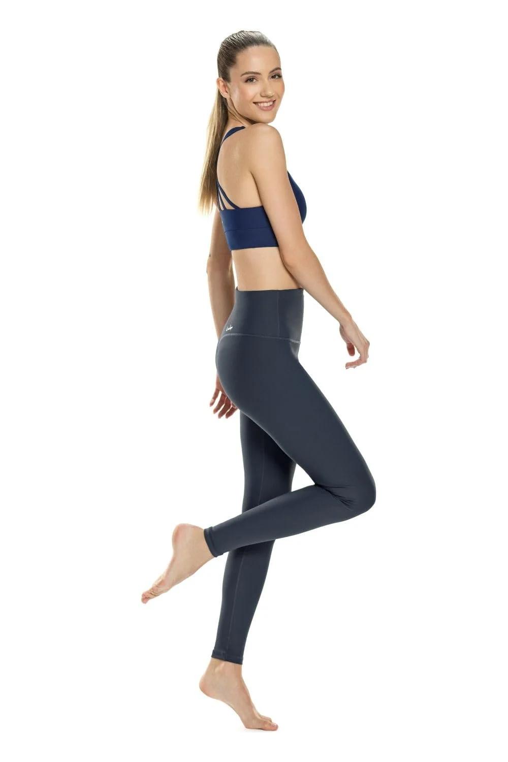 Спортивний бюстгальтер WINSHAPE Sb103c Functional Comfort з аплікацією на спині, фото №7 Спортивний бюстгальтер WINSHAPE Sb103c Functional Comfort з аплікацією на спині, фото №7