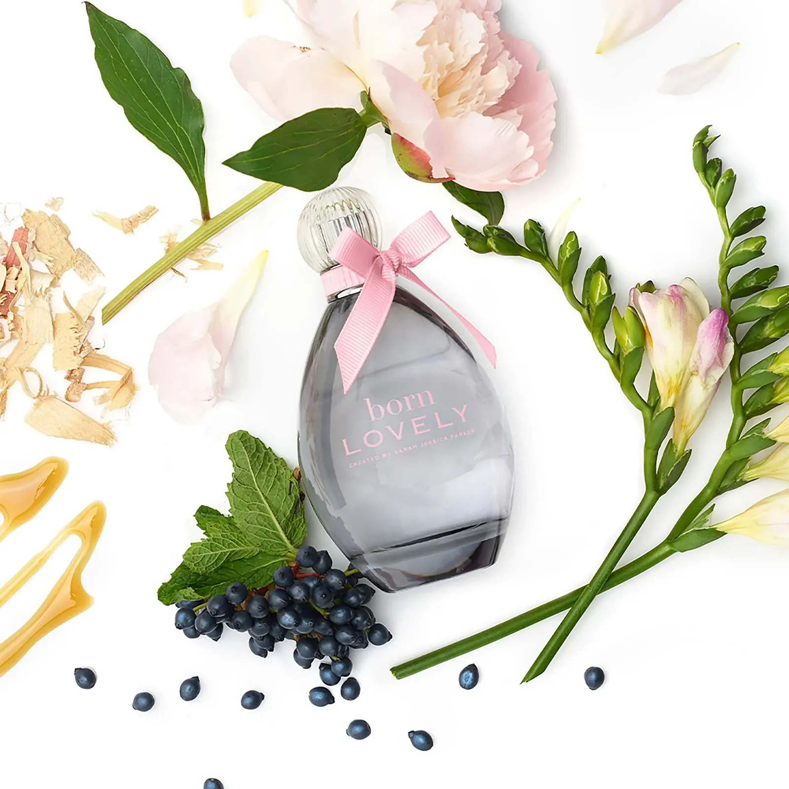 Парфюмированная вода Sarah Jessica Parker Born Lovely 50 мл Спрей, фото №7 Парфюмированная вода Sarah Jessica Parker Born Lovely 50 мл Спрей, фото №7