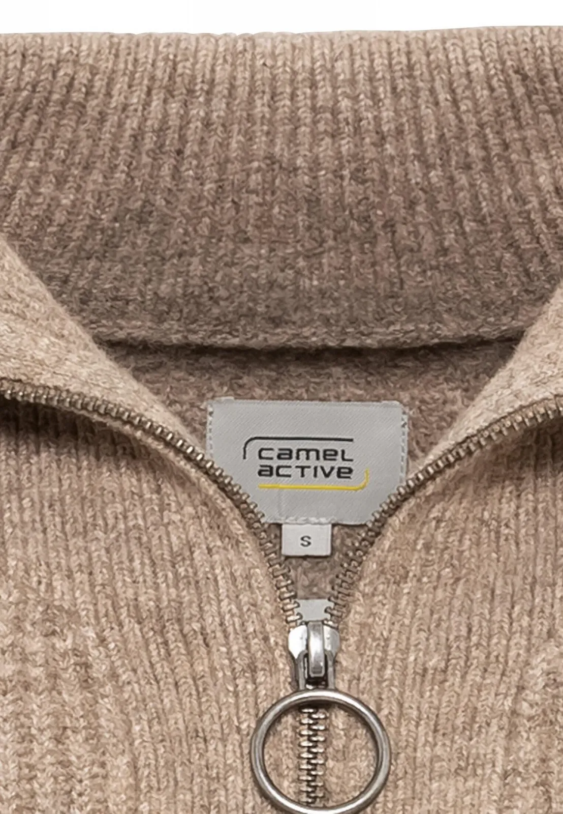Жіночий в'язаний джемпер camel active з коміром-стійкою, фото №4 Жіночий в'язаний джемпер camel active з коміром-стійкою, фото №4