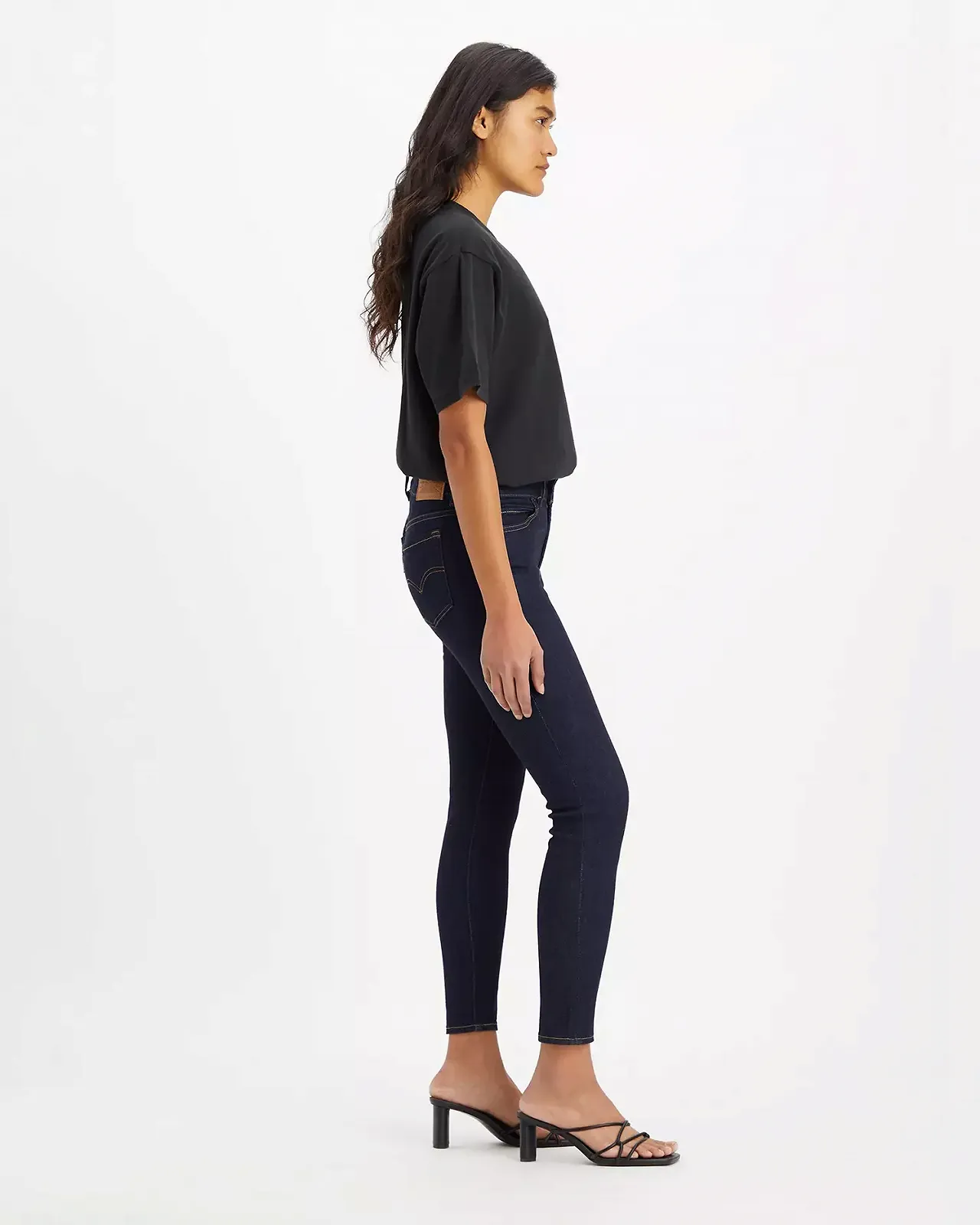 Жіночі джинси Levis - 711 Double Button Blue Wave Rinse - 26, фото №2 Жіночі джинси Levis - 711 Double Button Blue Wave Rinse - 26, фото №2