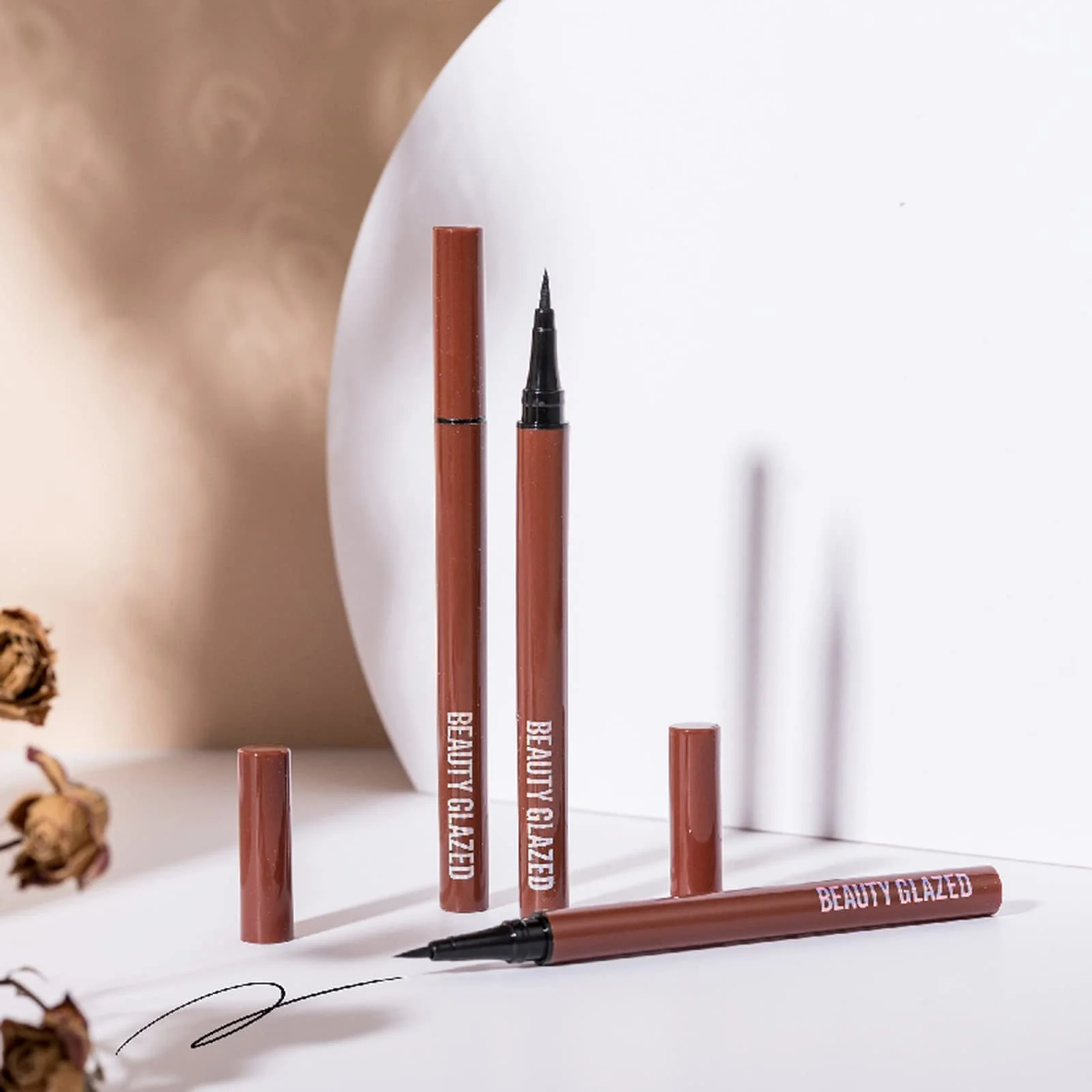 Олівець для очей Layhou, водостійкий, довговічний, фото №6 Олівець для очей Layhou, водостійкий, довговічний, фото №6