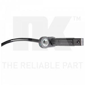 Датчик частоты вращения колеса NK 293394 для MERCEDES-BENZ передний synthetic.ua - Фото 1