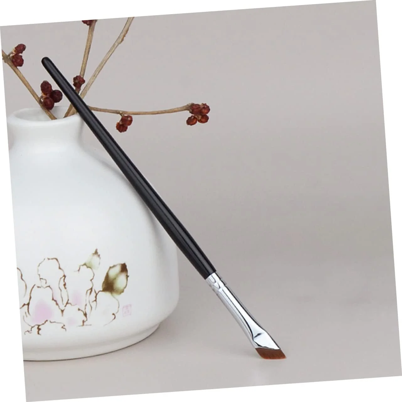 Пенсели для бровей Lurrose, плоская, угловая, фото №4 Пенсели для бровей Lurrose, плоская, угловая, фото №4