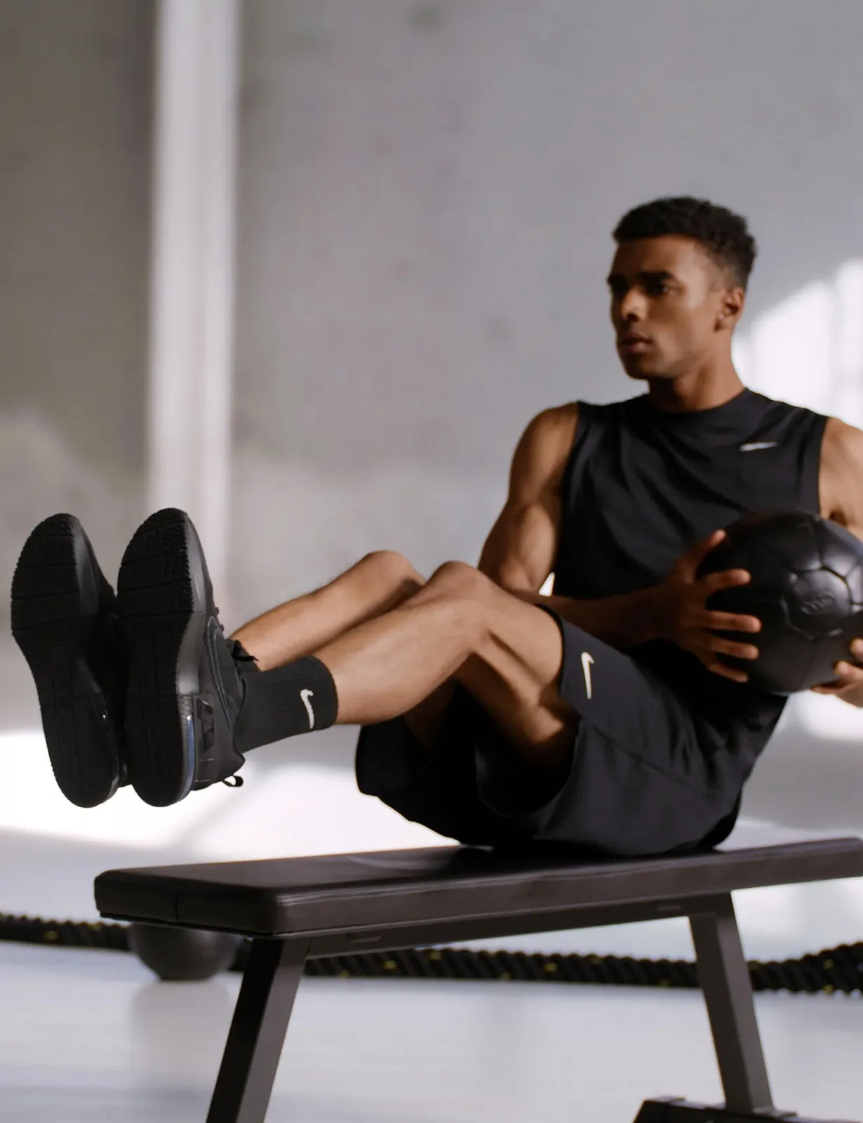 Кросівки Nike Air Max Alpha Trainer 6 Чоловічі, фото №2 Кросівки Nike Air Max Alpha Trainer 6 Чоловічі, фото №2