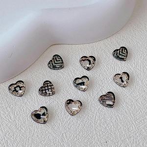 3D Подвески для ногтей 8 мм, 30 шт, в форме сердца, прозрачные с черным узором - Фото 1