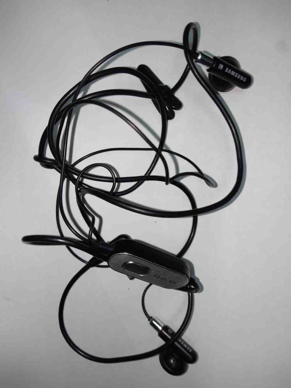 Наушники и Bluetooth-гарнитуры Samsung D880, фото №1