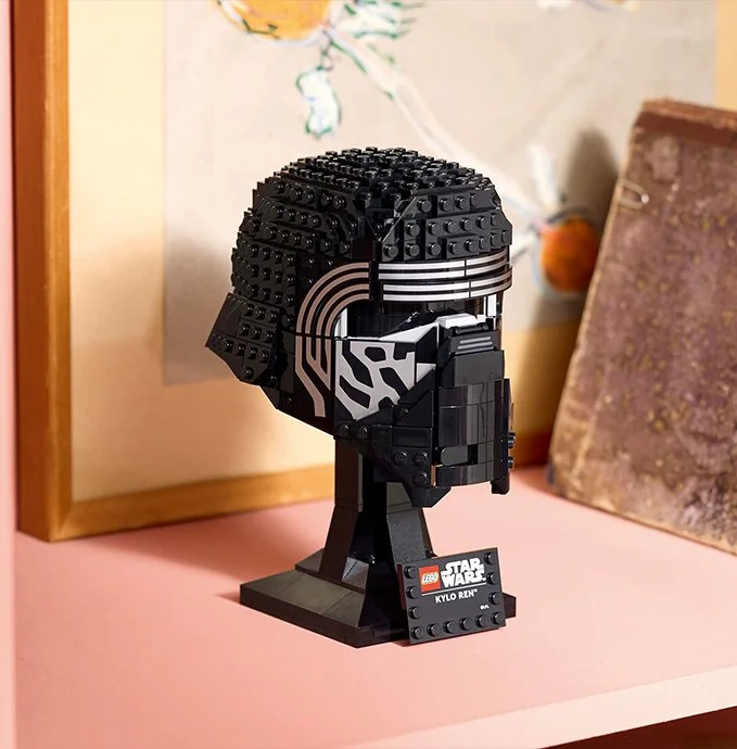 Конструктор Лего LEGO Star Wars Шолом Кайло Рена (75415), фото №2