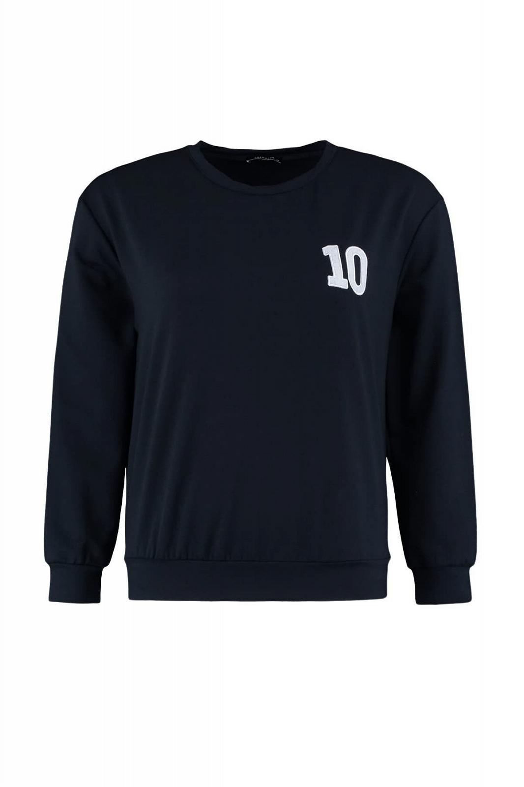 Женский свитшот TRENDYOL с круглым вырезом, однотонный, обычной посадки, большого размера, фото №6 Женский свитшот TRENDYOL с круглым вырезом, однотонный, обычной посадки, большого размера, фото №6