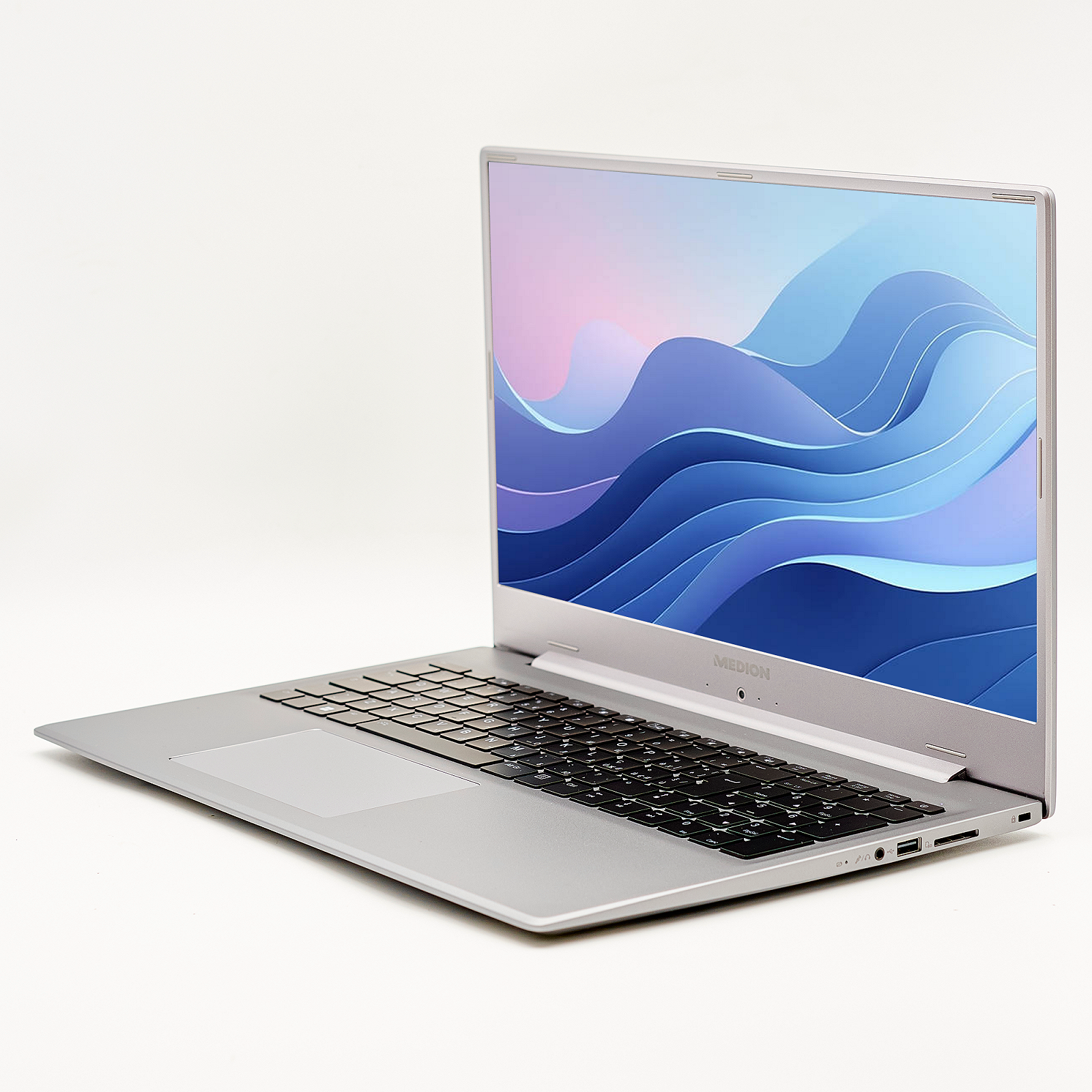 Игровой ноутбук 17.3" Medion Akoya P17609 Intel Core i5-1135G7 ОЗУ 32 ГБ SSD 1 ТБ Nvidia GeForce Win10, фото №4