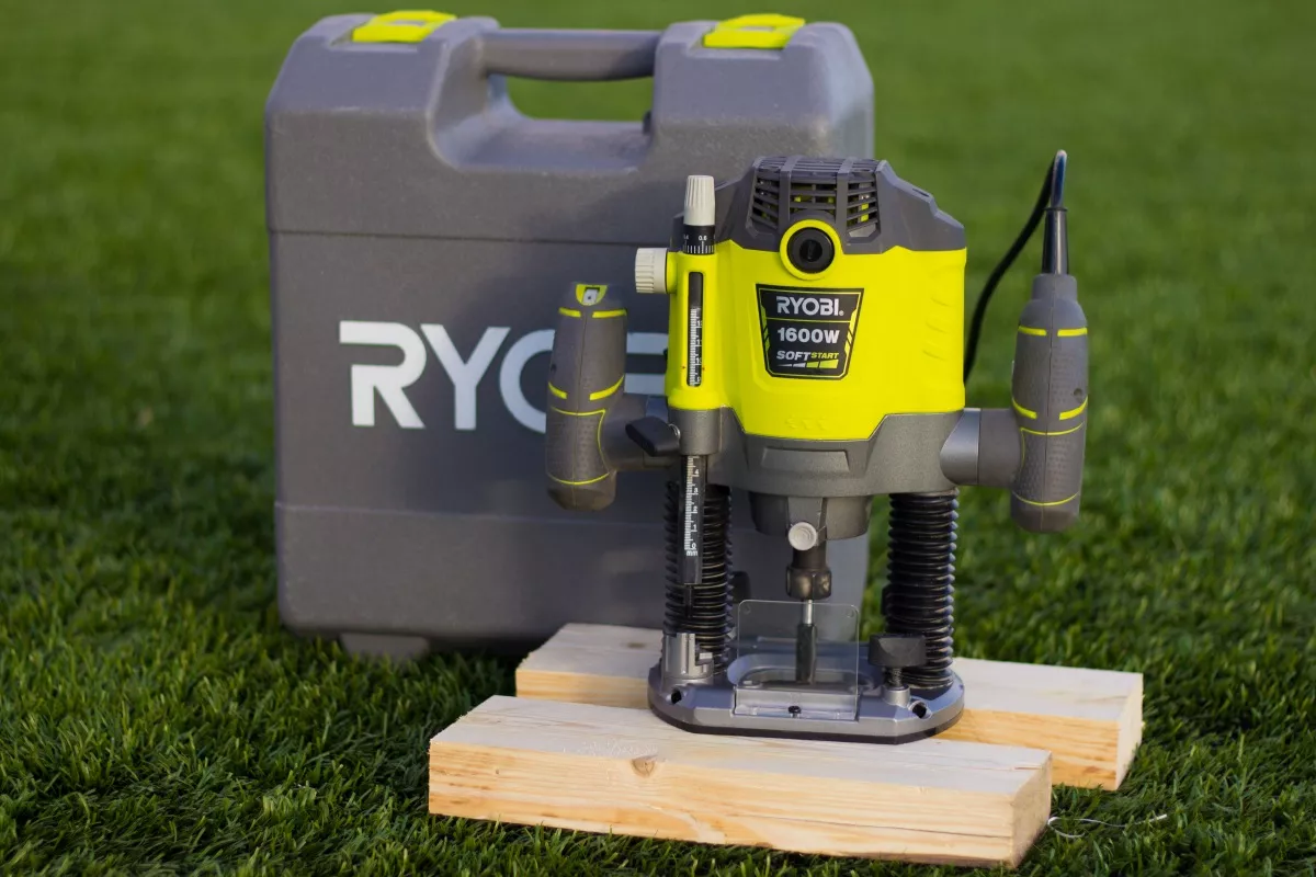 Фрезер Ryobi RRT1600P-K, фото №5 Фрезер Ryobi RRT1600P-K, фото №5