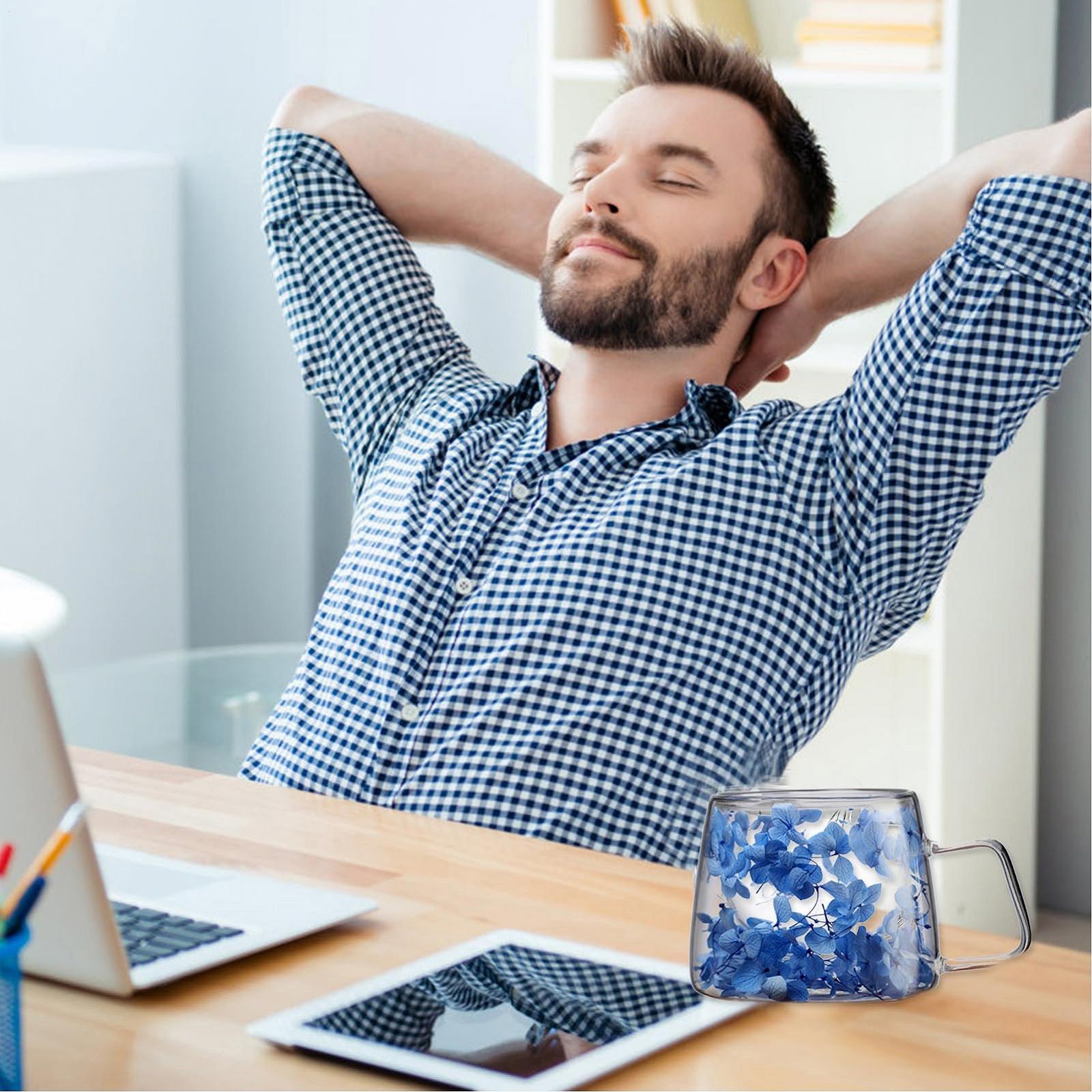 Скляна кавова чашка з квітами всередині, креативна двошарова склянка з сухоцвітами 200 мл, фото №3