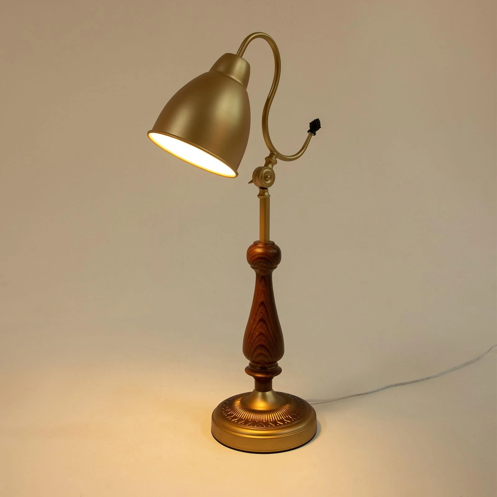 Настільна лампа WooDerson Vintage Gold 1.5 м кабель 5 м² золота, фото №3