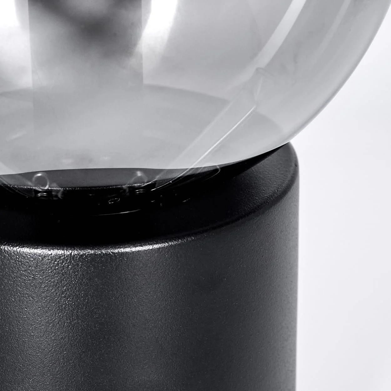 Настільна лампа HOFSTEIN Gastor метал/скло E14 15 см Чорний/Димчастий/Прозорий, фото №6