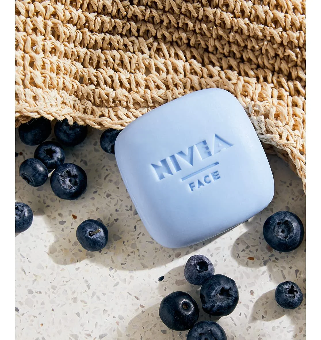 Твердий засіб для вмивання NIVEA NATURALLY CLEAN Refreshing з мигдалевою олією та чорницею, 75 г, фото №3