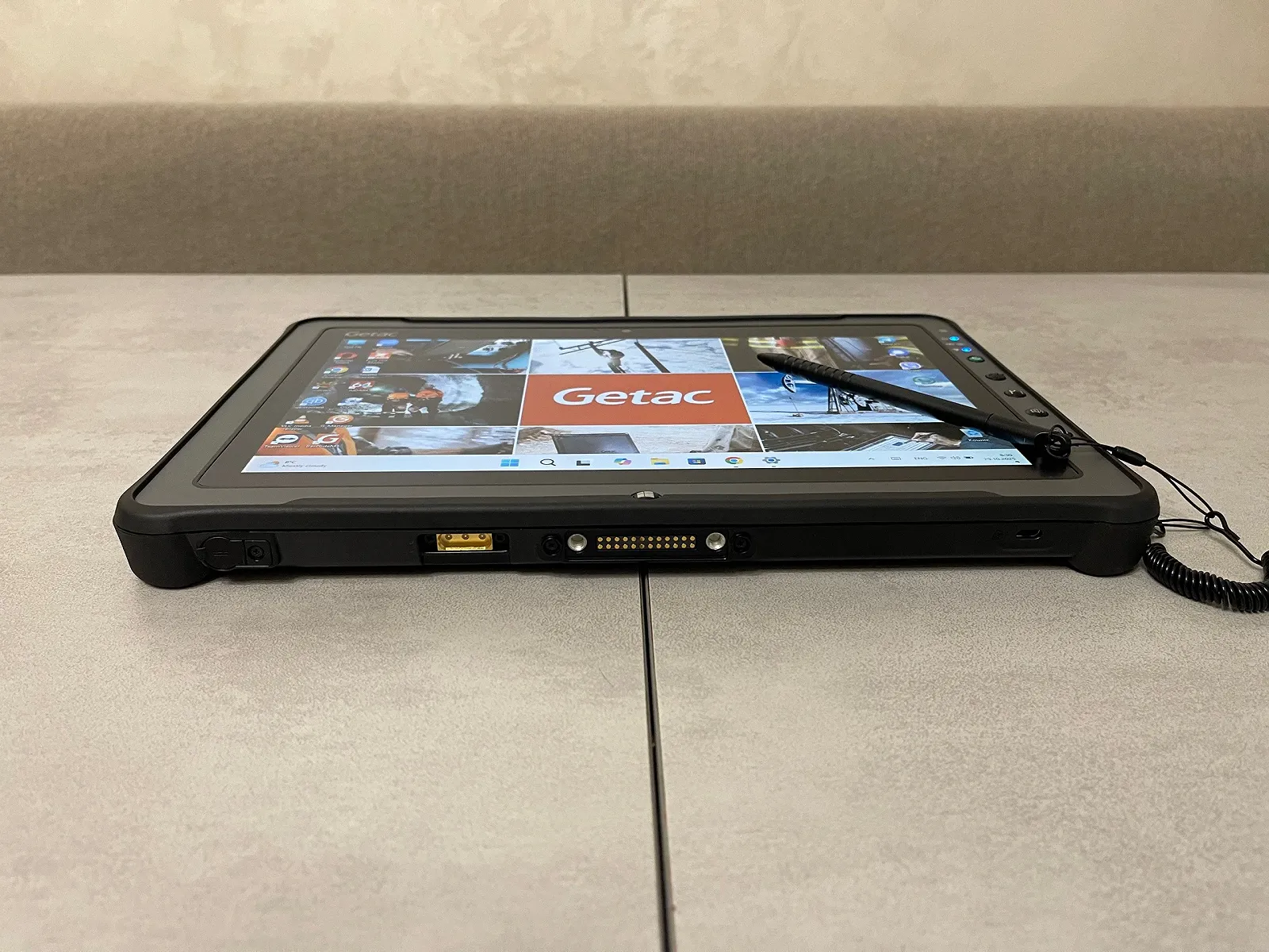 Захищений планшет Getac F110 G3, 11.6", i7-6500U, 8GB, 256GB, 46 годин напрацювання., фото №2 Захищений планшет Getac F110 G3, 11.6", i7-6500U, 8GB, 256GB, 46 годин напрацювання., фото №2