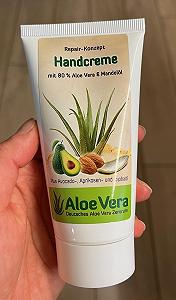 Крем для рук Aloe Vera с миндальным и маслом авокадо, маслом ши и 80% алоэ вера synthetic.ua - Фото 1