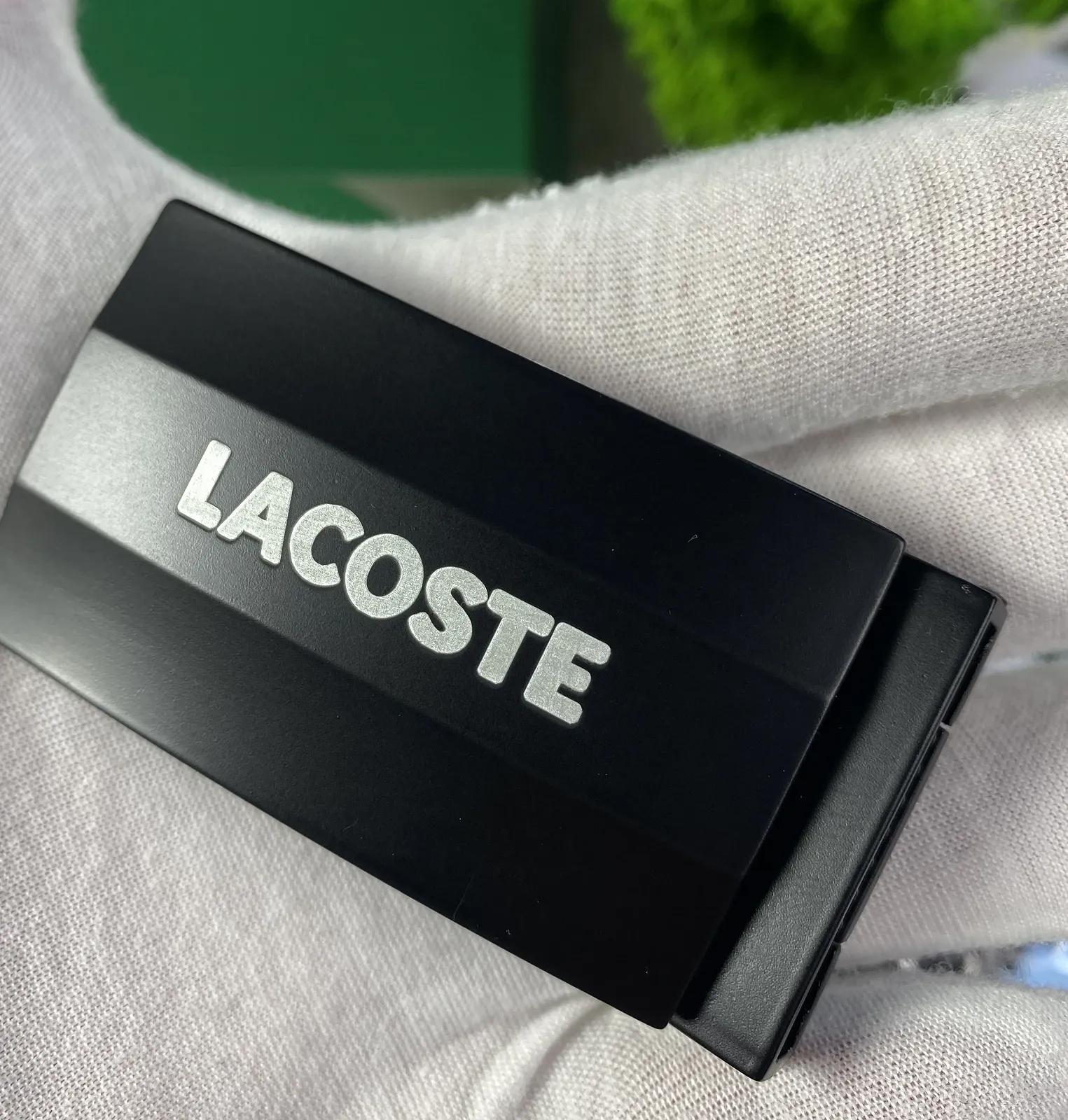 Подарунковий набір зі шкіряний ремнем Lacoste і двома змінними пряжками Лакосте, фото №8 Подарунковий набір зі шкіряний ремнем Lacoste і двома змінними пряжками Лакосте, фото №8