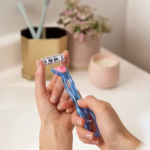 Женская бритва BIC Click 3 Soleil Sensitive 1 станок 10 сменных кассет Aloe Vera & Vitamin E synthetic.ua - Фото 1