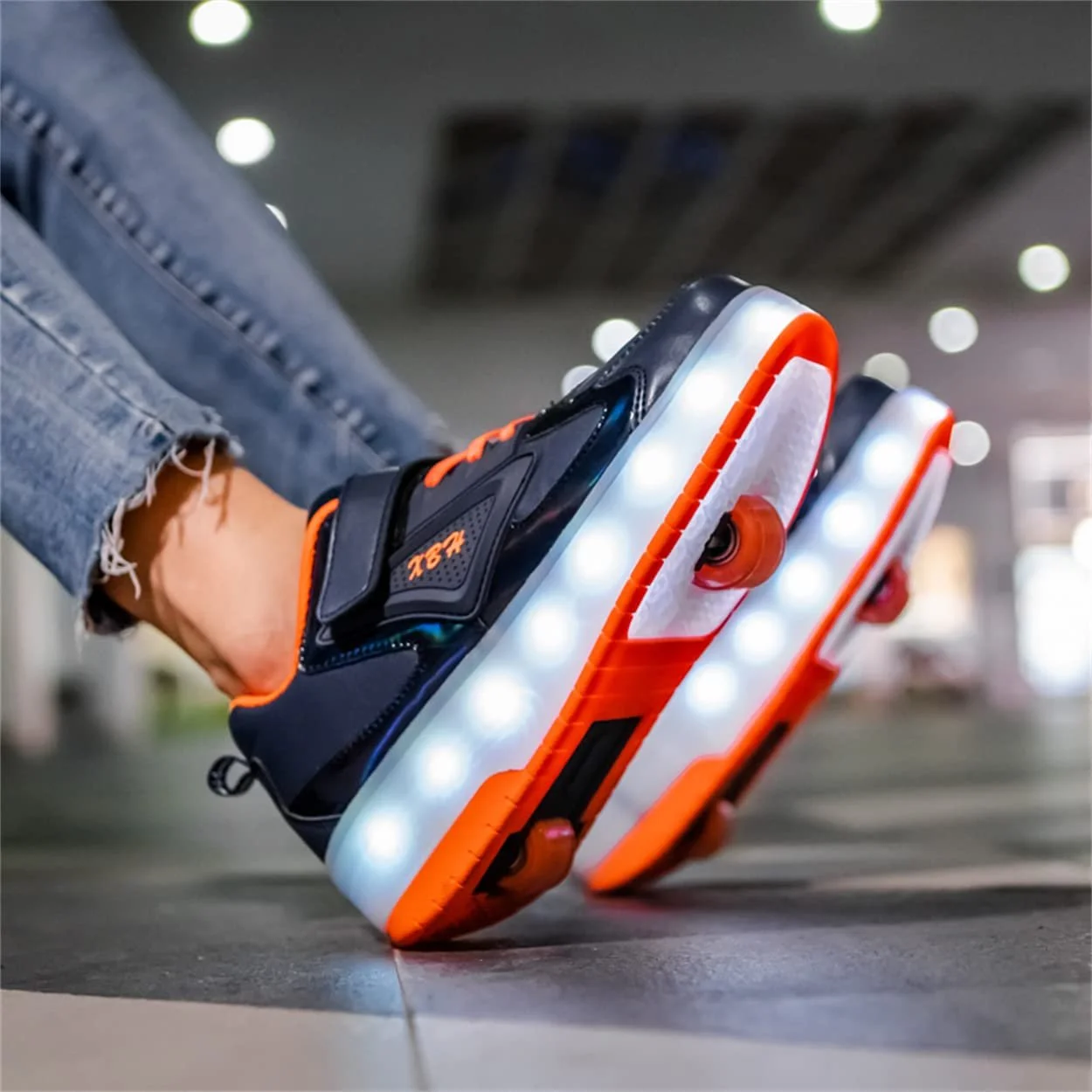 Детская обувь с колесиками LED Светящаяся обувь Спортивная обувь для улицы Мигающая обувь Обувь для скейтборда Кроссовки, фото №3