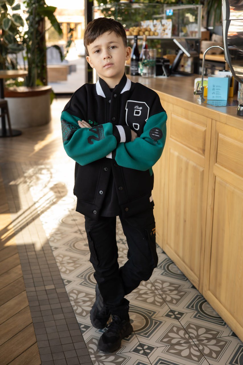 Теплий бомбер на флісі для хлопчика від 122 до 140 см, зелений та шоколад, тепла кофта на кнопках, фото №4