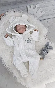 Человечек и шапочка для новорожденного белый с вышивкой - Фото 1