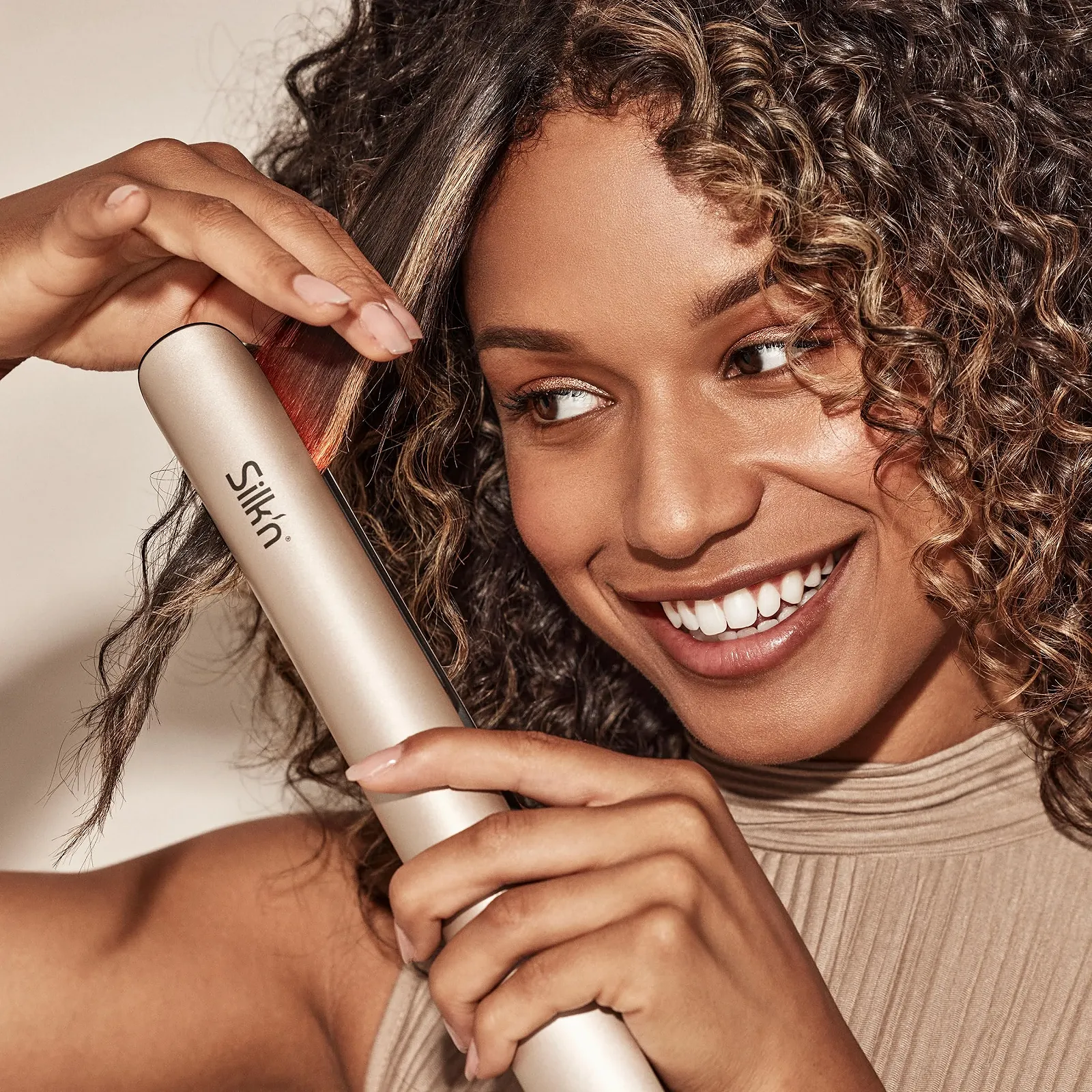 Выпрямитель для волос Silk'n SilkyStraight с инфракрасной и ионной технологией бежевый, фото №7