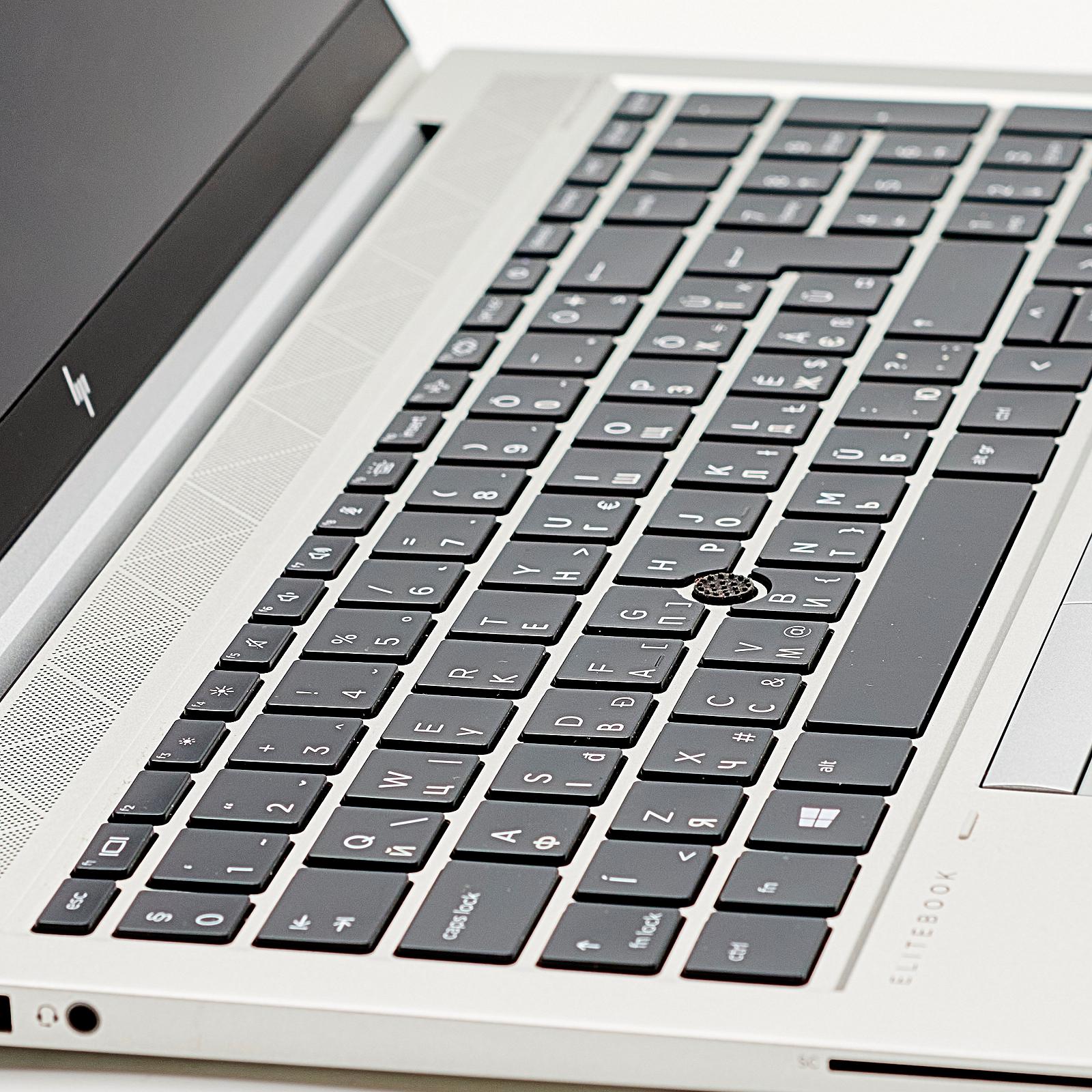 Ноутбук 15,6" HP EliteBook 855 G8 AMD Ryzen 5 Pro 5650U RAM 32 ГБ SSD 1 ТБ AMD Radeon Graphics Металевий корпус (4654), фото №2