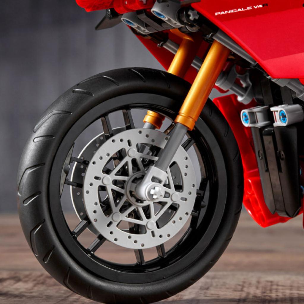 Конструктор LEGO Technic Ducati Panigale V4 R 0 646 детали (42107), фото №8