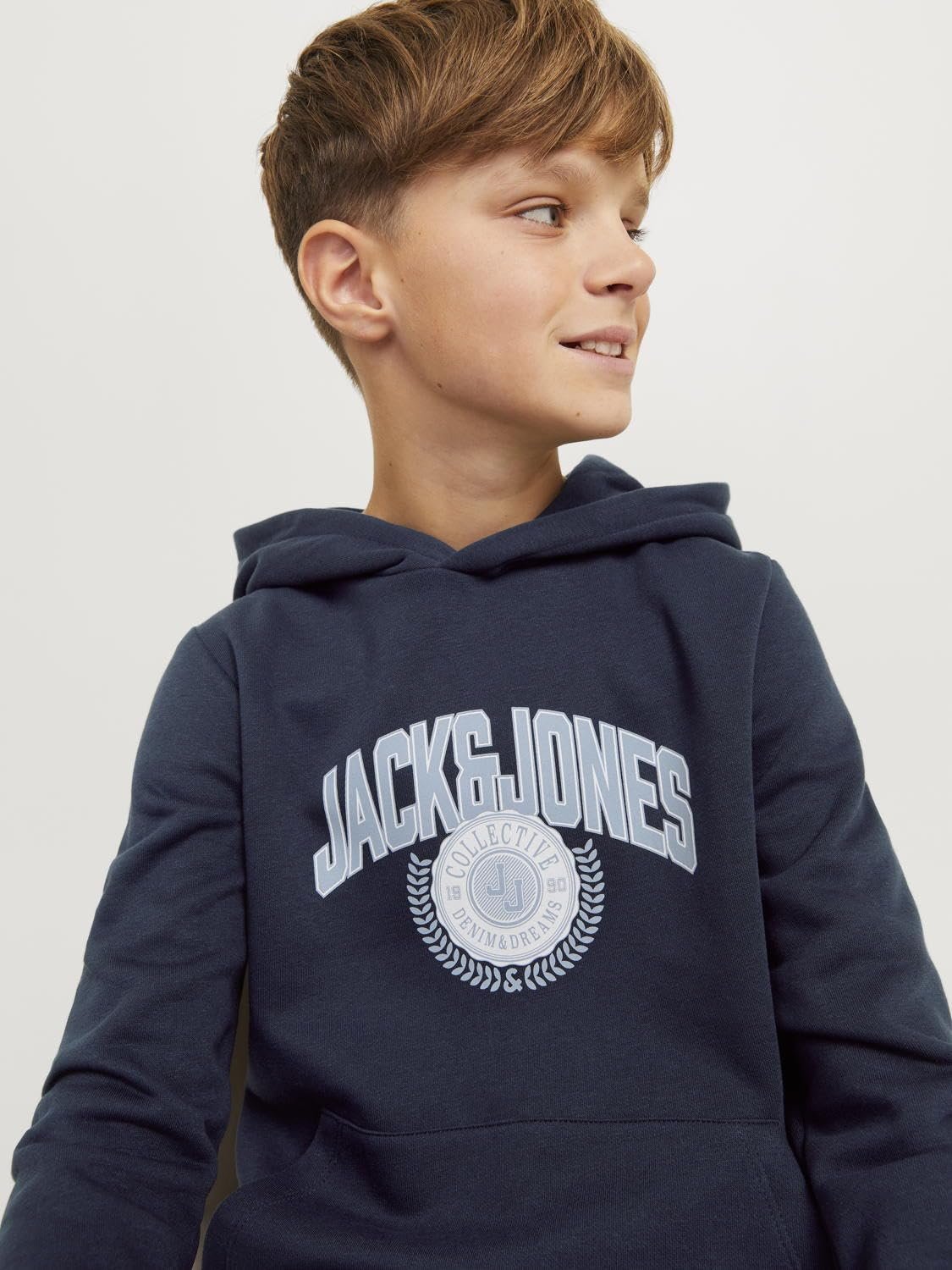 Толстовка Jack & Jones JJKAM Varsity Branding Sweat Hood JNR для хлопчиків, фото №5 Толстовка Jack & Jones JJKAM Varsity Branding Sweat Hood JNR для хлопчиків, фото №5