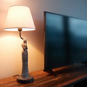 Настільна лампа BRUBAKER African Woman Мідний вигляд 58 см Сірий/Білий synthetic.ua - Фото 1