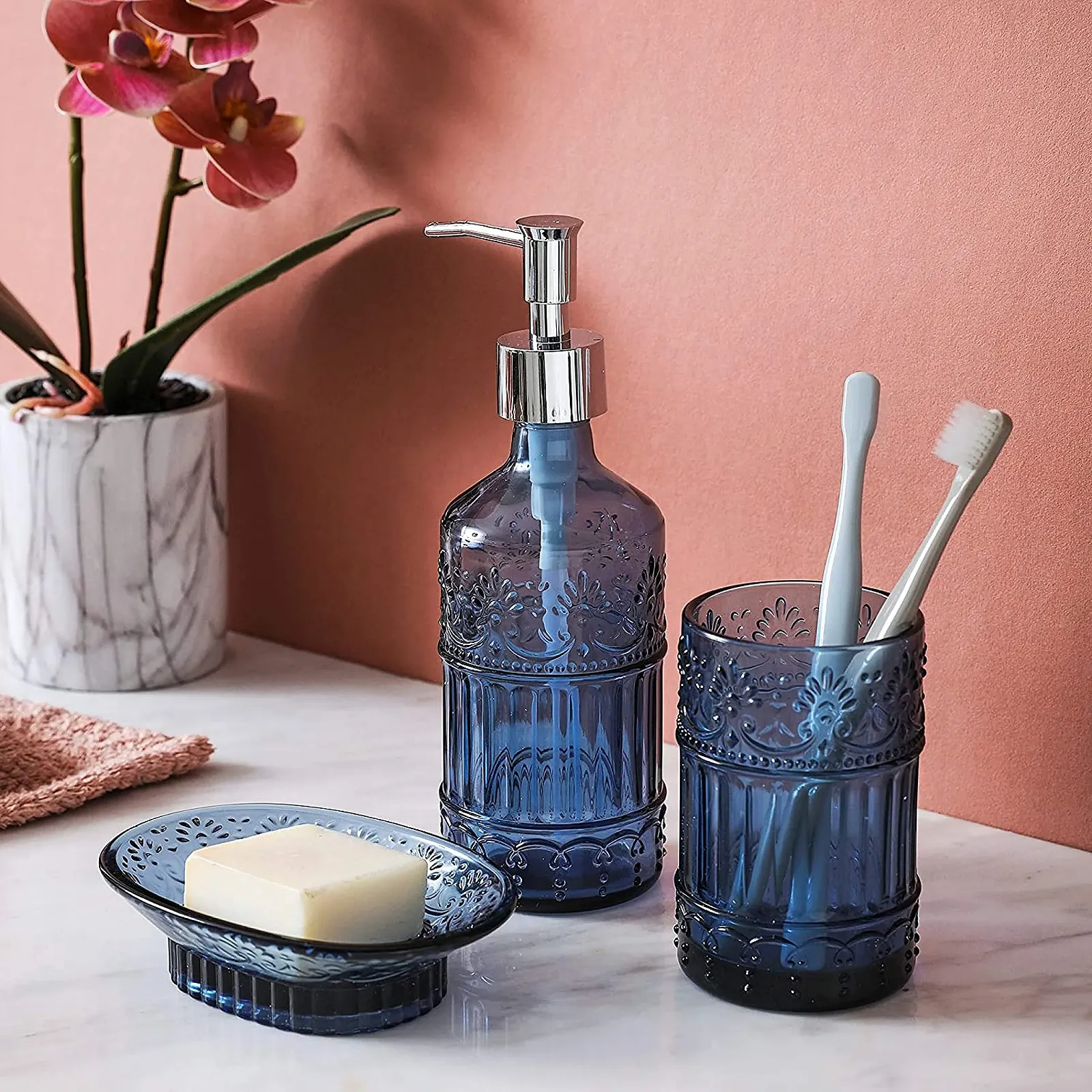 Набор для ванной комнаты WHOLE HOUSEWARES 4 шт. Диспенсер для мыла, поднос, стакан, держатель для зубных щеток Мозаичное стекло (синий), фото №5