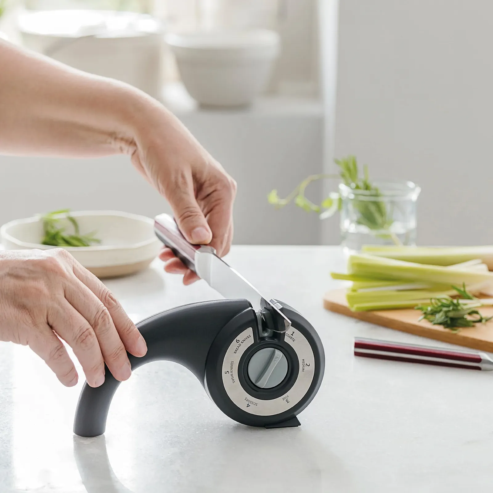 Точилка для ножів Lacor 39262 6 в 1 прецизійна вольфрамово-карбідна та керамічна ергономічна, фото №6