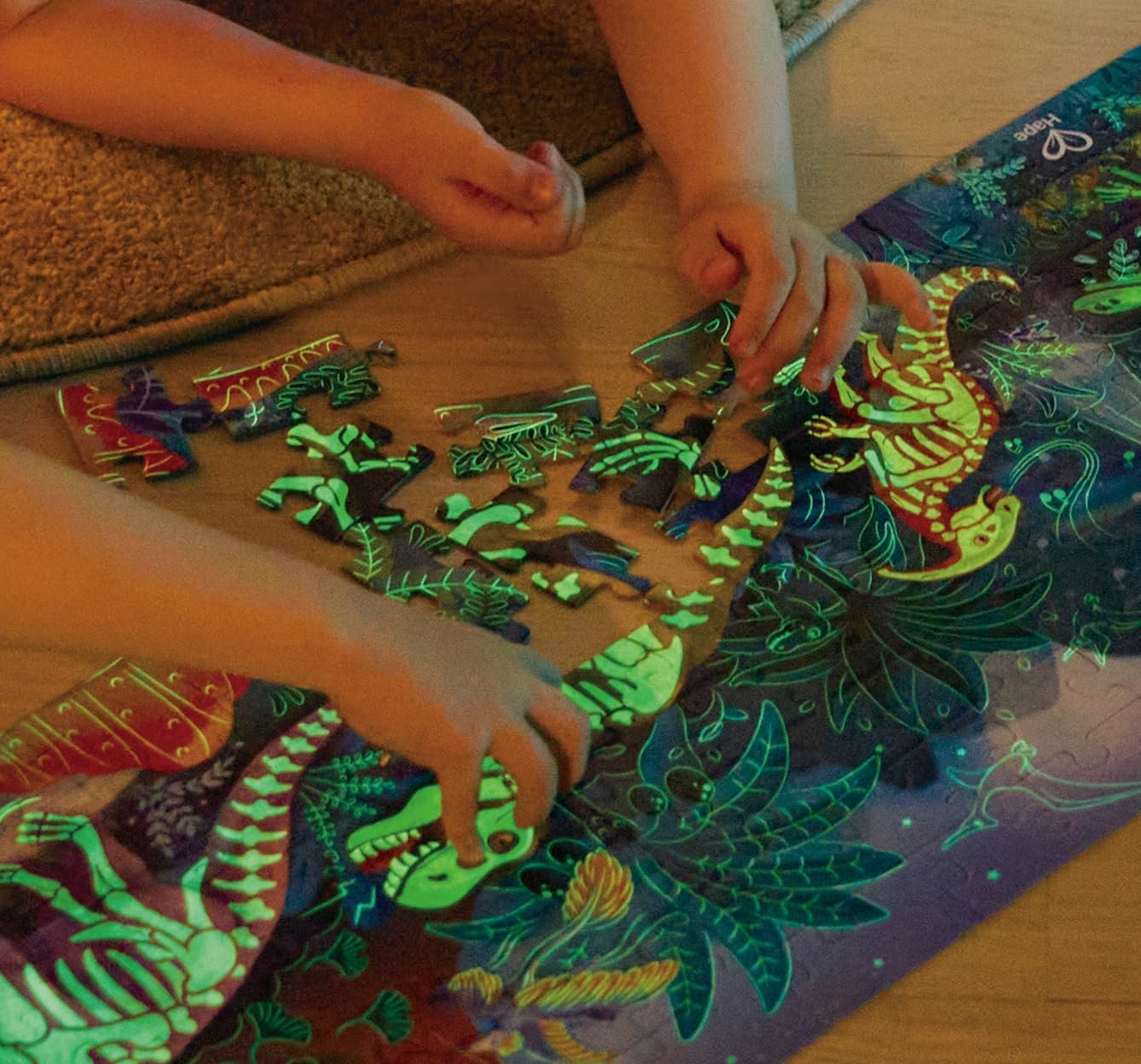 Пазл Hape Динозаври Світиться в темряві 200 деталей, фото №6