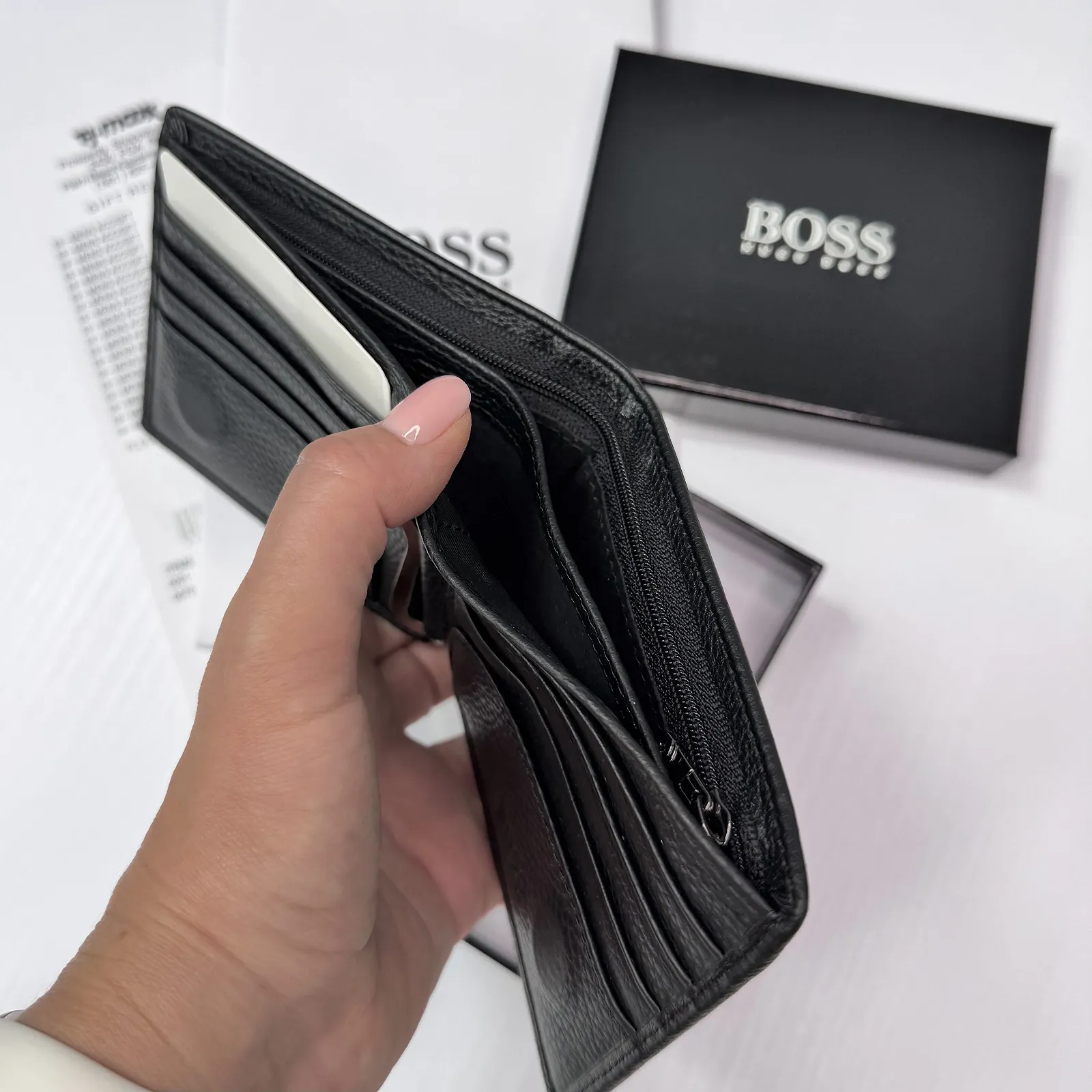 Чоловічий гаманець на магніті шкіряний брендовий BOSS у подарунковій упаковці, фото №6