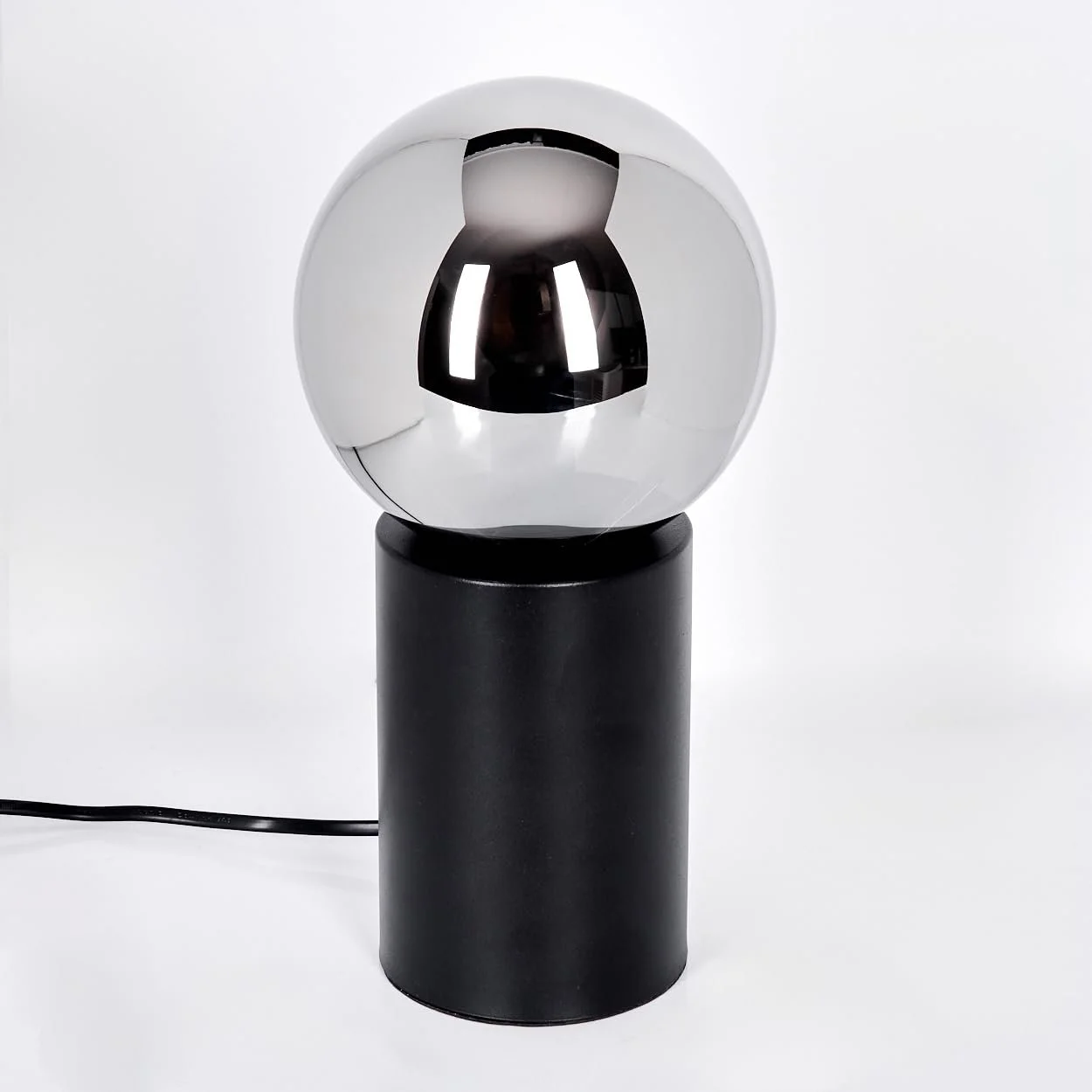 Настільна лампа HOFSTEIN Gastor Металева/Скляна Ретро/Вінтаж Діаметр 15 см E14 Чорна/Хром/Димчаста, фото №8