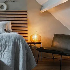 Настільна лампа Qazqa Kevin Art Deco латунь з бурштиновим склом 30 см E27 Золотий synthetic.ua - Фото 1