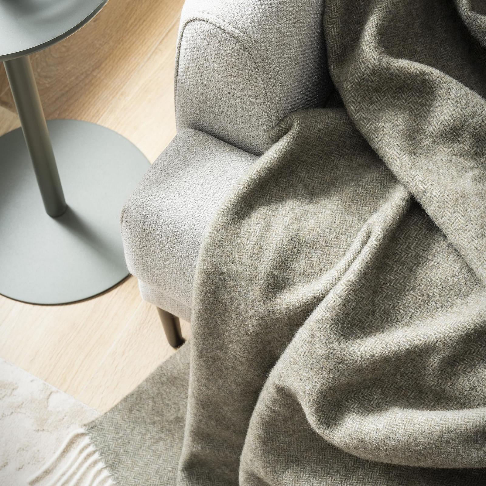 Покривало bugatti Вовна 150 x 200 см – Мериносова вовна та кашемір, висока якість, фото №3 Покривало bugatti Вовна 150 x 200 см – Мериносова вовна та кашемір, висока якість, фото №3