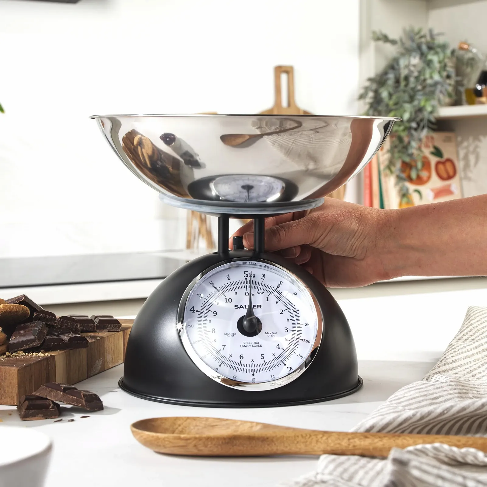 Кухонні ваги Salter Timeless Механічні 5кг з чашею 2л Чорний, фото №4