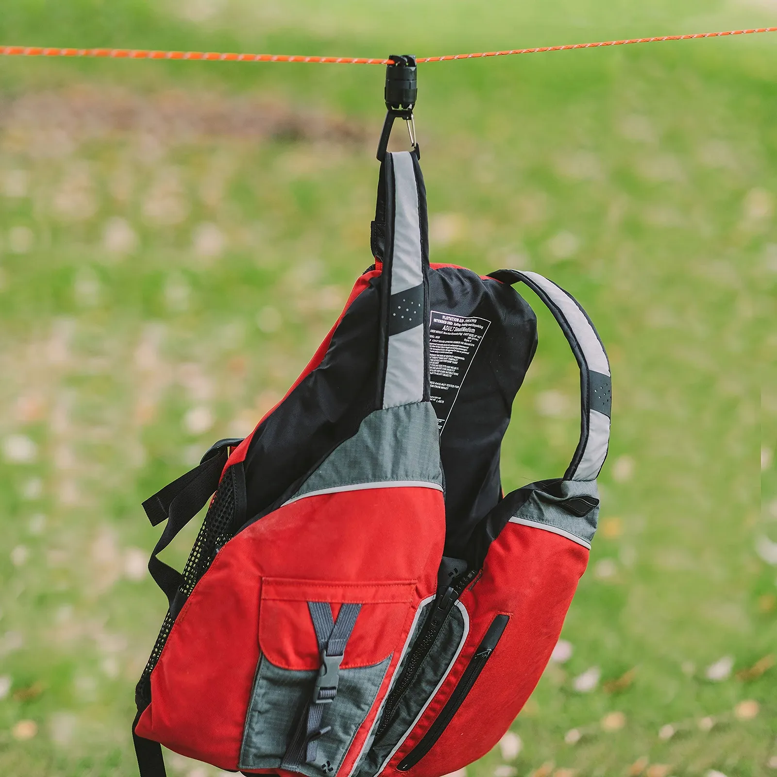 Брелок Gear Aid Camp для підвішування рушників, рюкзаків та спорядження на паракорді 550, фото №6