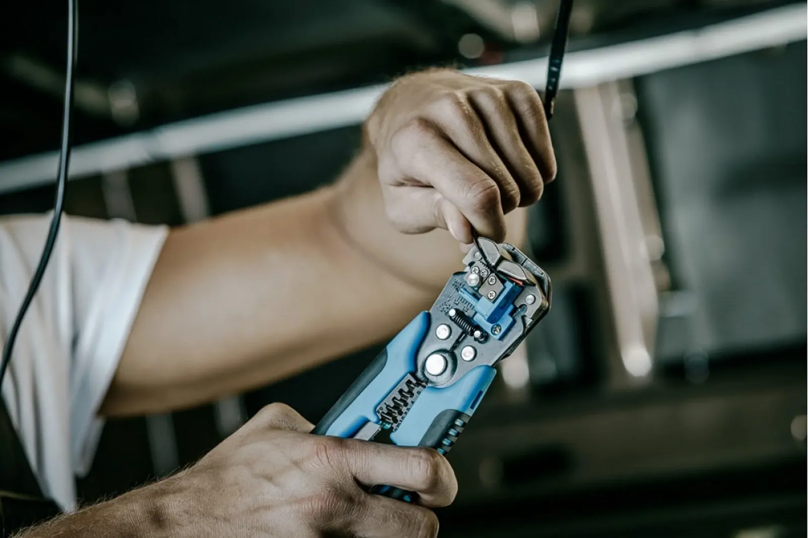 Автоматический стриппер и кусачки HÖGERT TECHNIK 210 мм 0.05-10 мм² SK5 Steel с функцией кримпера, фото №8