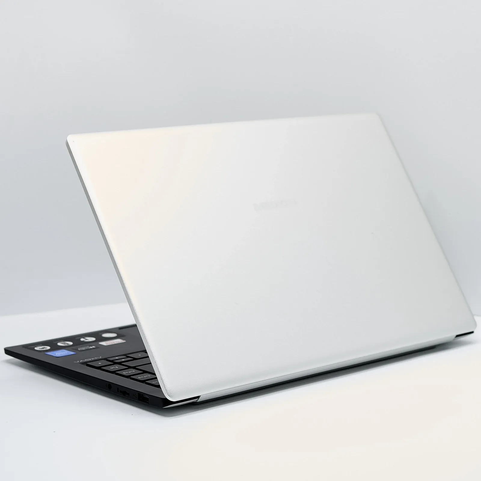 Ноутбук 14" Medion (Lenovo Group) Akoya E4251 Intel RAM 4 ГБ SSD 128 ГБ Метал Ультрабук Win10, фото №6